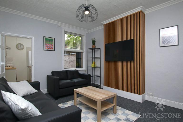 Leopold Road, Clarendon Park, Leicester, LE2 1YB