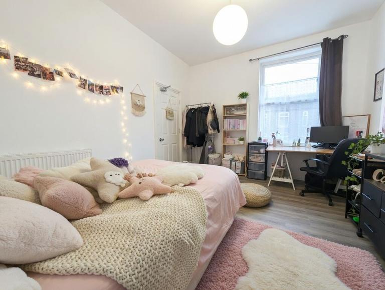 Burford Road, Radford, Nottingham, NG7 6BB