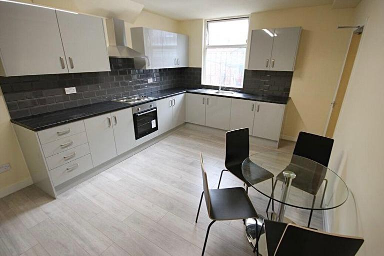 Archery Terrace, Woodhouse, Leeds, LS2 9AT