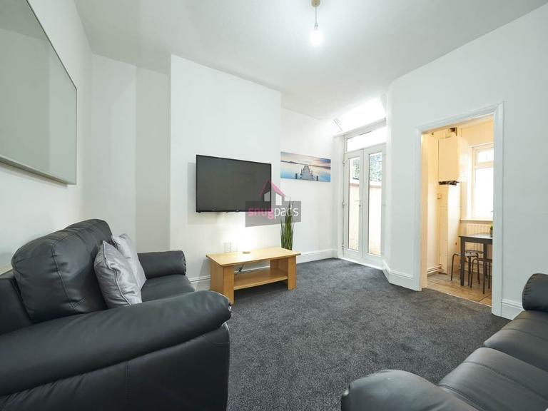 Bolton Road, Salford, Manchester, M6 7HP