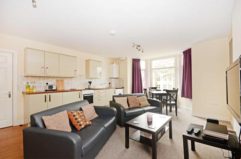 Collegiate Crescent, Broomhall, Sheffield, S10 2BR