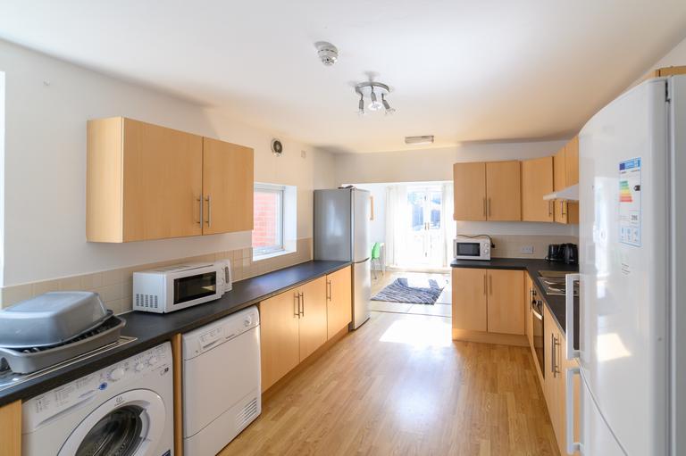 Chaworth Road, West Bridgford, Nottingham, NG2 7AE