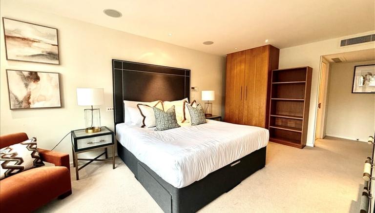 Young Street Kensington, Paddington, London, W8 5EH