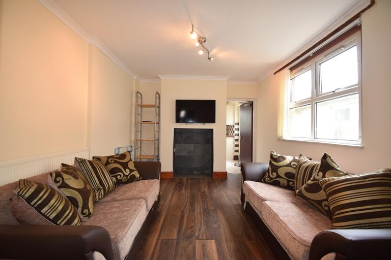 Glenroy Street, Cathays, Cardiff, CF24 3JX