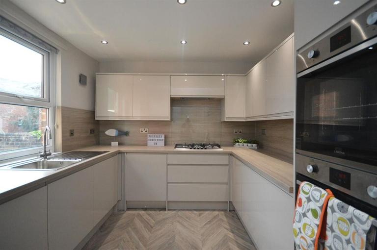 Norwood Terrace, Hyde Park, Leeds, LS6 1EA
