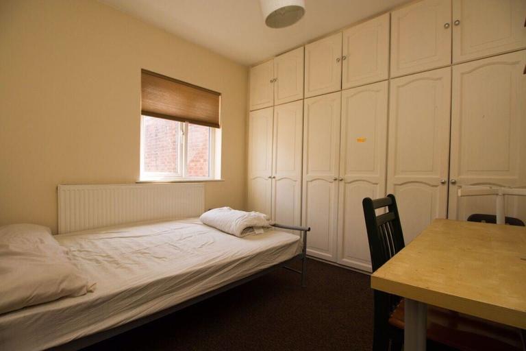 Albert Street, City Centre, Loughborough, LE11 2DW