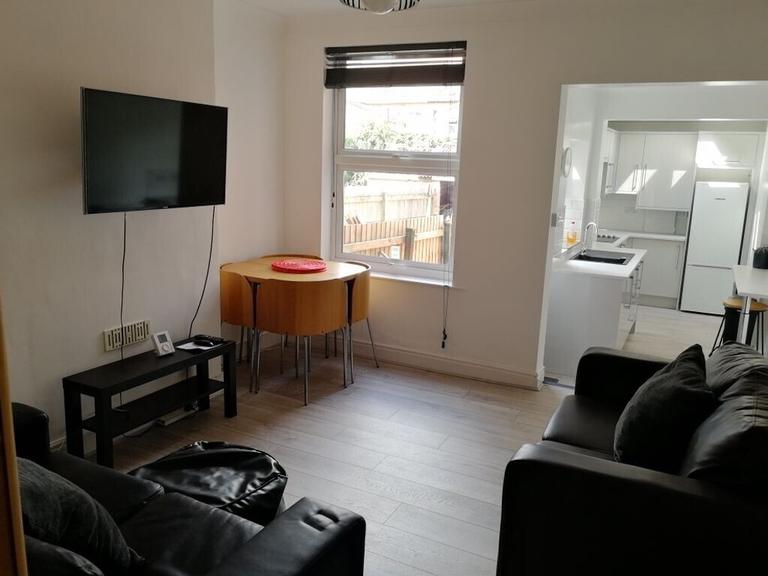 Leopold Street, Golden Triangle, Loughborough, LE11 5DW