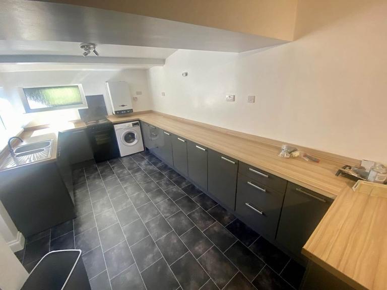 King Edwards Road, Brynmill, Brynmill, Swansea, SA1 4LW