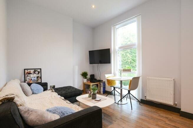Waverley Street, Beeston, Nottingham, NG7 4HH
