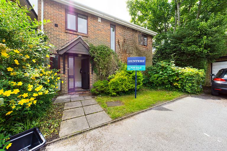 Nursery Gardens, City Centre, Winchester, SO22 5DT