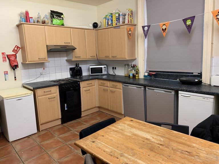 Wharncliffe Road, Broomhall, Sheffield, S10 2DH