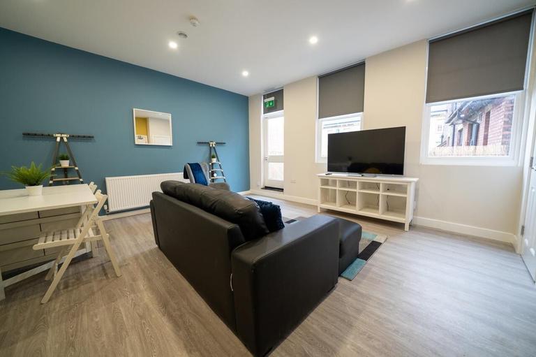 West Street, City Centre, Sheffield, S1 4ES