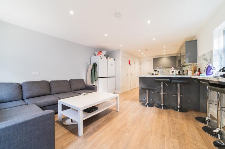 Harriet Street, Cathays, Cardiff, CF24 4BY