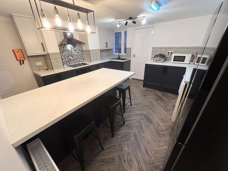 Burchett Place, Woodhouse, Leeds, LS6 2LN