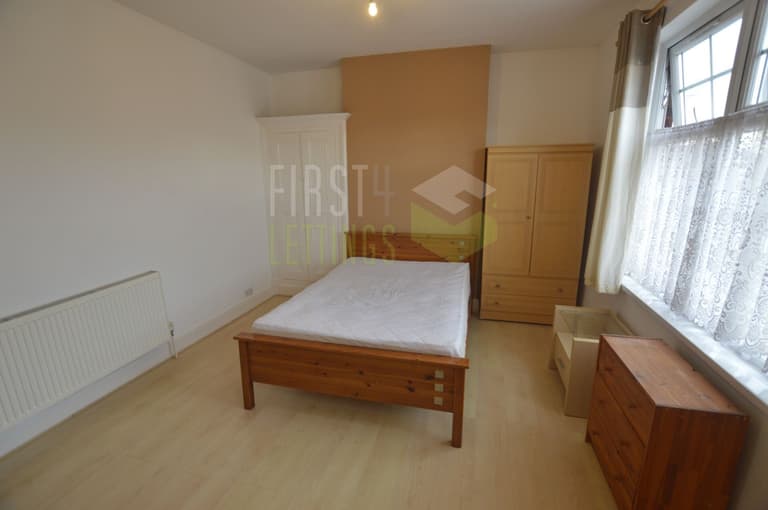 Welford Road, Clarendon Park, Leicester, LE2 6BD