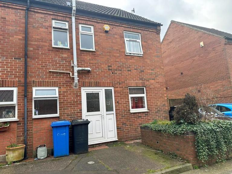 4 bedroom house for rent Kerville Street, Norwich, NR5 9BG UniHomes