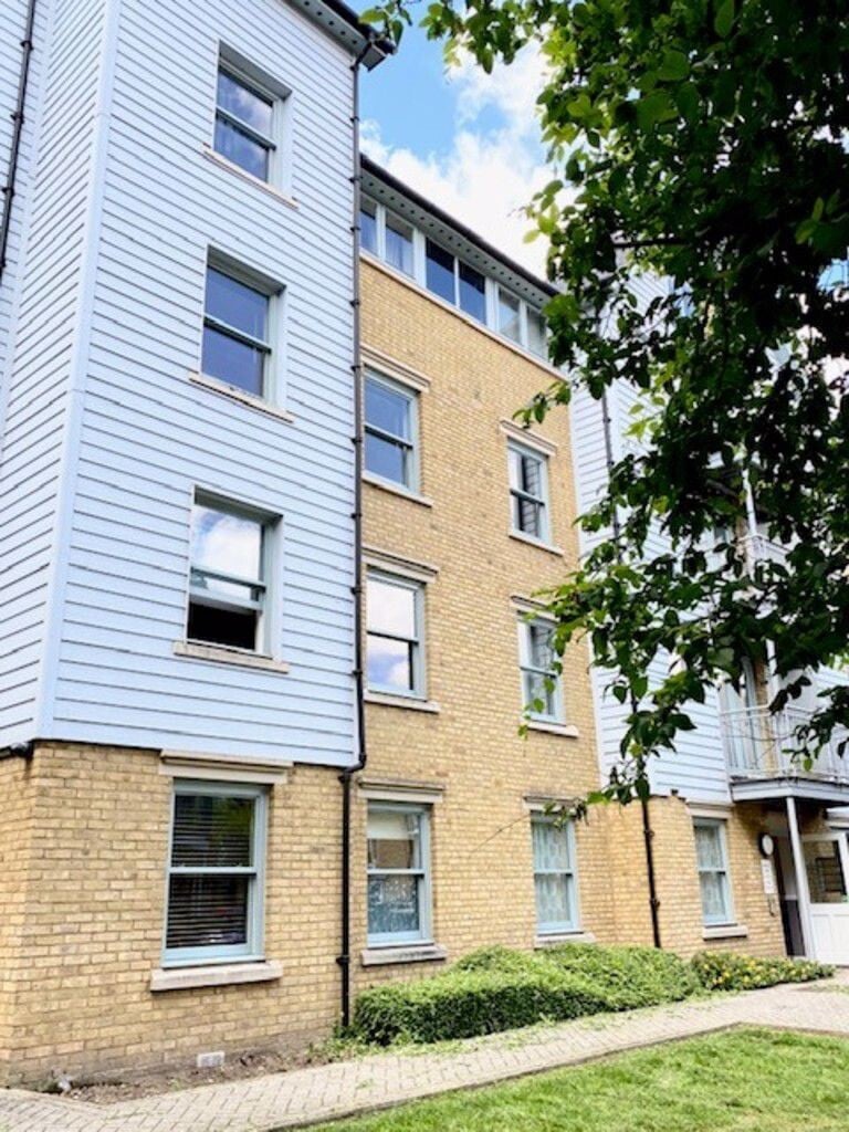 3 bedroom apartment for rent Bingley Court, Canterbury, CT1 2SX UniHomes