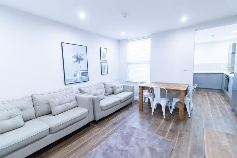 87 Thornycroft Road, Wavertree, Liverpool, L15 0EN