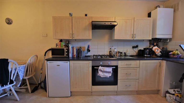 Queenswood Gardens, Headingley, Leeds, LS6 3ED