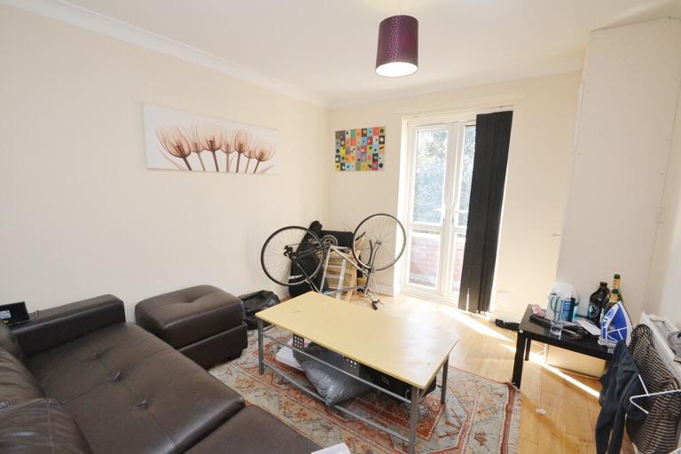3 bedroom apartment for rent Brunswick Road, Flat 9, Manchester, M20