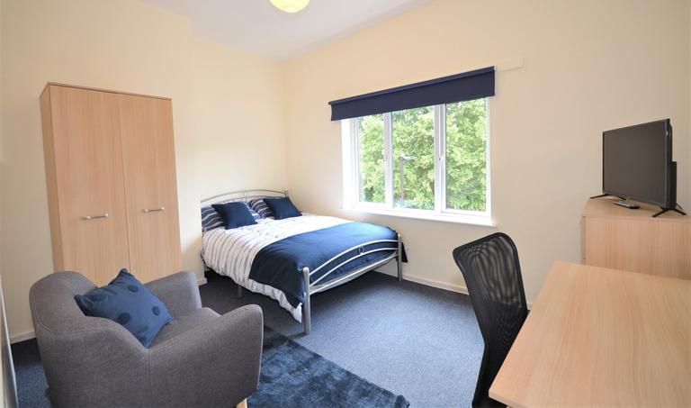 Holberry Gardens, Broomhall, Sheffield, S10 2FR