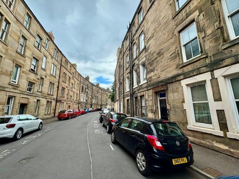 Waverley Park, Newington, Edinburgh, EH8 8ET