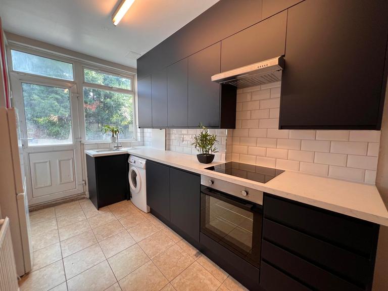 83 Clarkehouse Road, Broomhill, Sheffield, S10 2LG