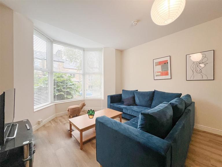 Moor Oaks Road, Broomhill, Sheffield, S10 1BX