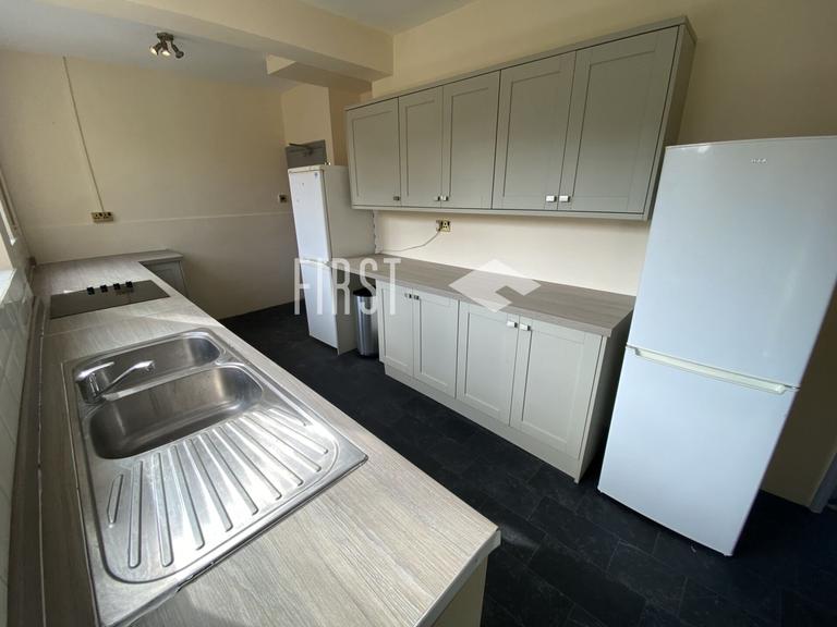 Gainsborough Road, Knighton, Leicester, LE2 3DG