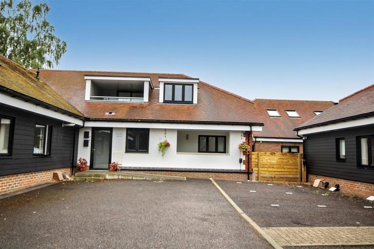 Burrows Lane, Guildford, Surrey, GU5 9QE