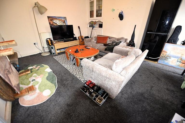 Mayville Place, Hyde Park, Leeds, LS6 1NE