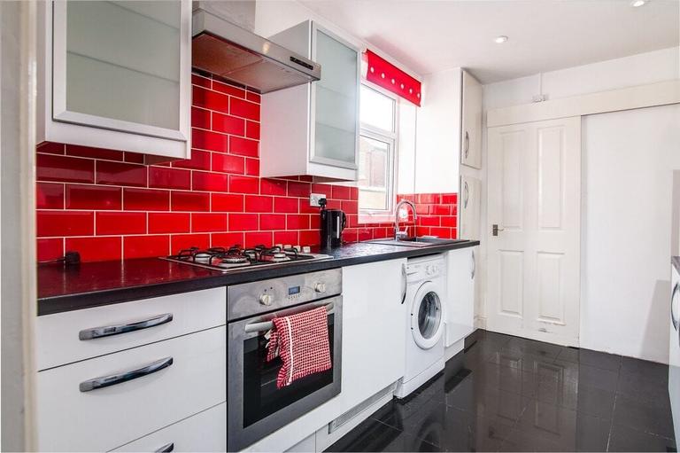 Hugh Road, City Centre, Coventry, CV3 1AE