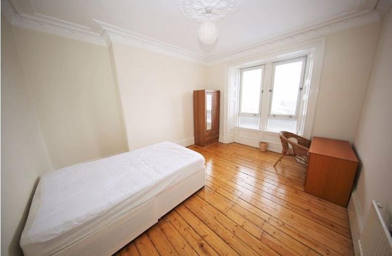 Clepington Road, Coldside, Dundee, DD3 8AY
