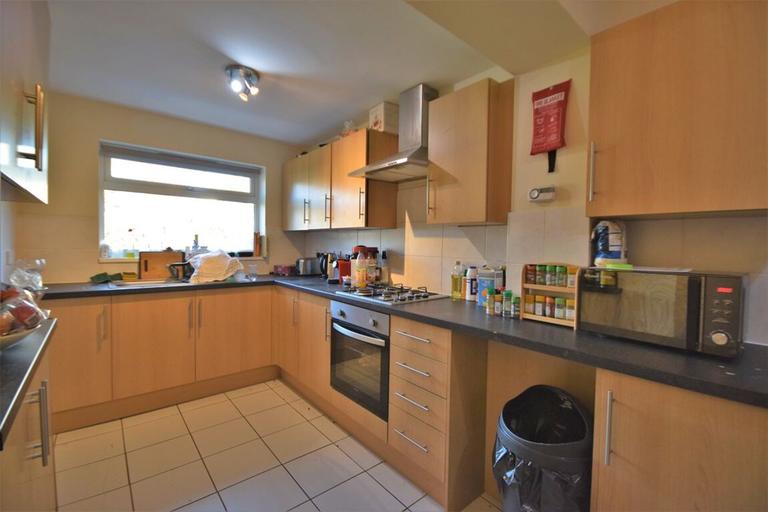 Hillview Crescent, Guildford, Surrey, GU2 8BQ