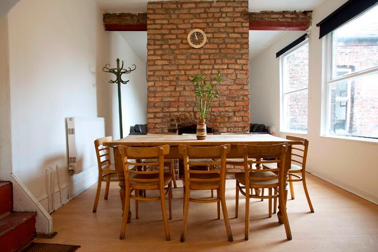 8 bedroom house for rent Wilmslow Road, Manchester, M20 4AN UniHomes