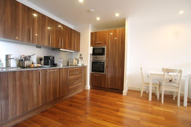 The Hayes, City Centre, Cardiff, CF10 1AQ