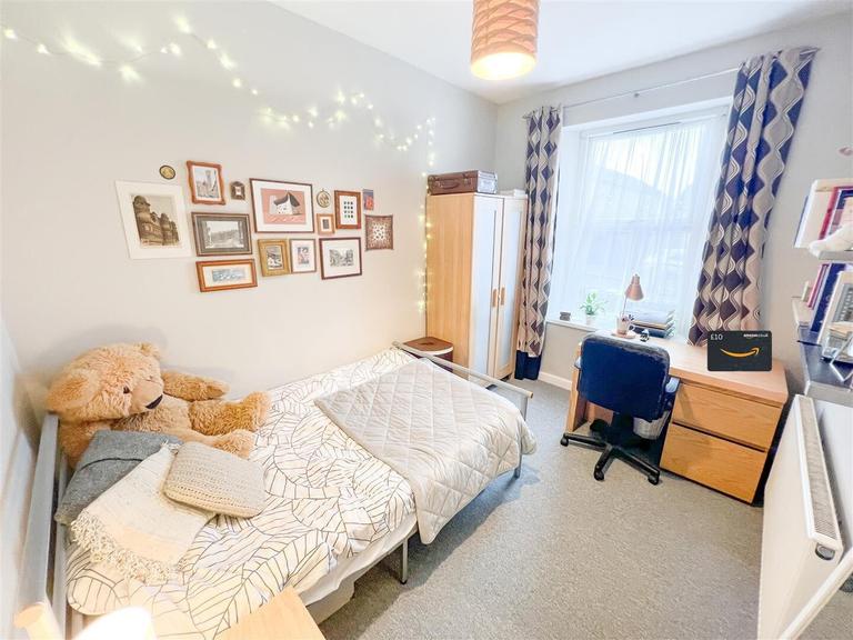 St. Thomas Road, Crookes, Sheffield, S10 1UW