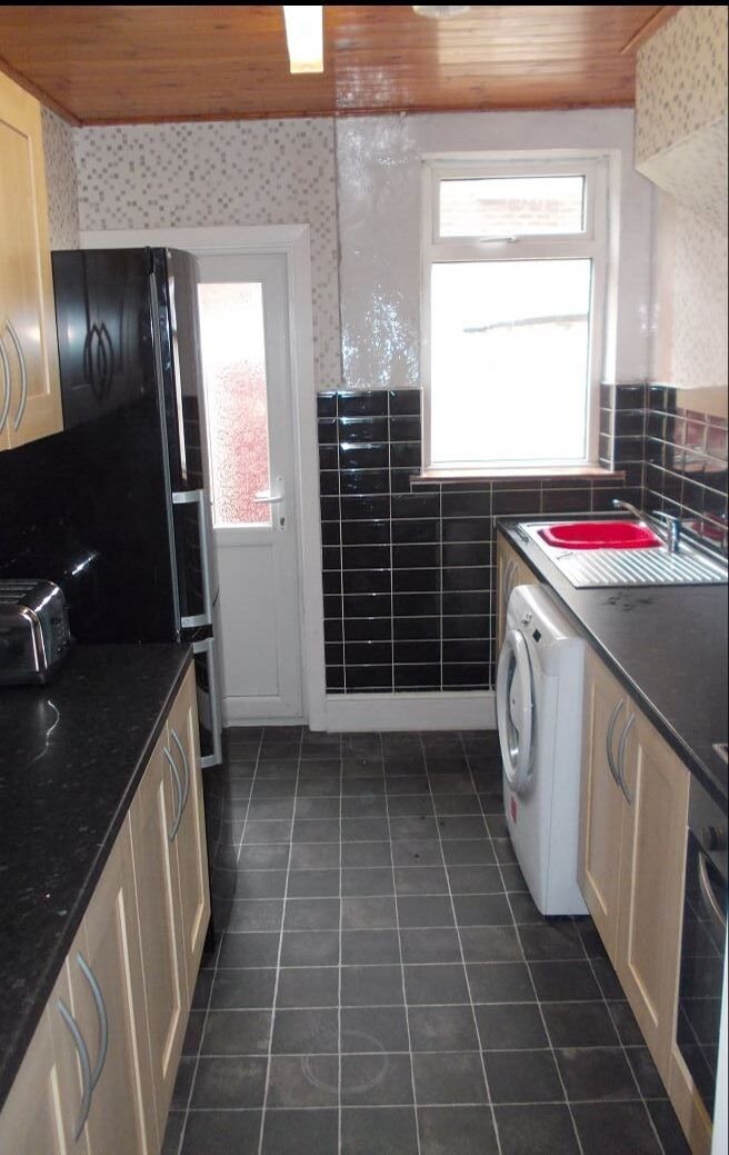 3 bedroom house for rent Gainsborough Road, Liverpool, L15 3HU UniHomes