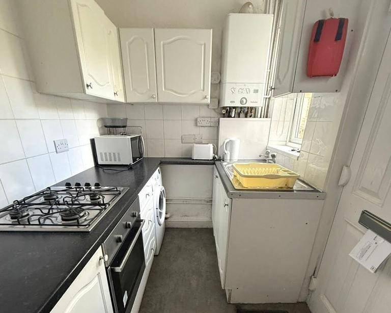 School Road, Crookes, Sheffield, S10 1GR