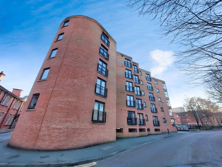 Central Court, Salford, Manchester, M3 6DH