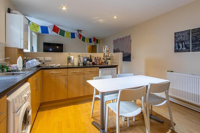 5 bedroom house for rent Richmond Road, Cardiff, CF24 3BT UniHomes