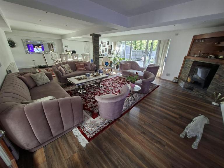 Fishguard Road, Heath, Cardiff, CF14 5PT