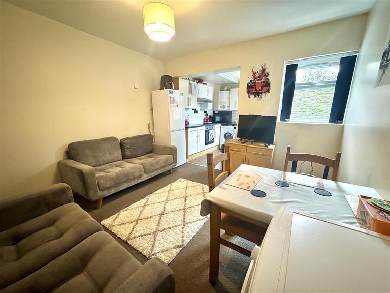 Western Road, Crookes, Sheffield, S10 1LB