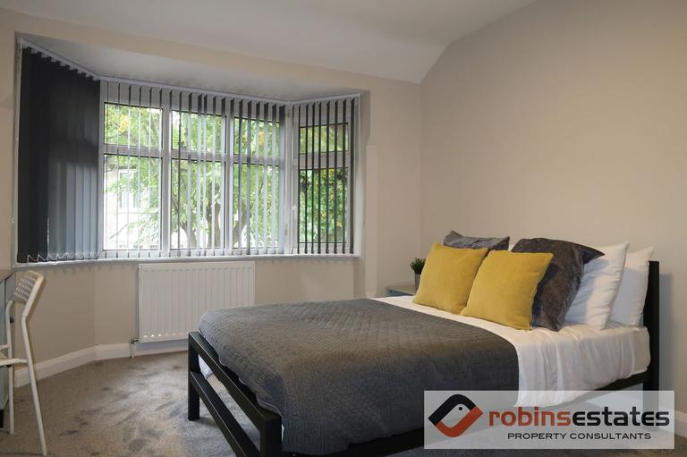 Rolleston Drive, Lenton, Nottingham, NG7 1JT