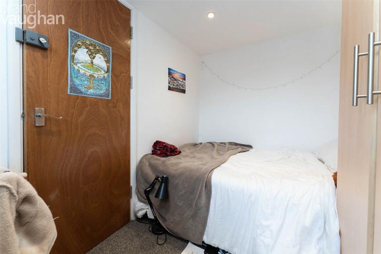6 bedroom house for rent Totland Road, Brighton, BN2 3EP UniHomes