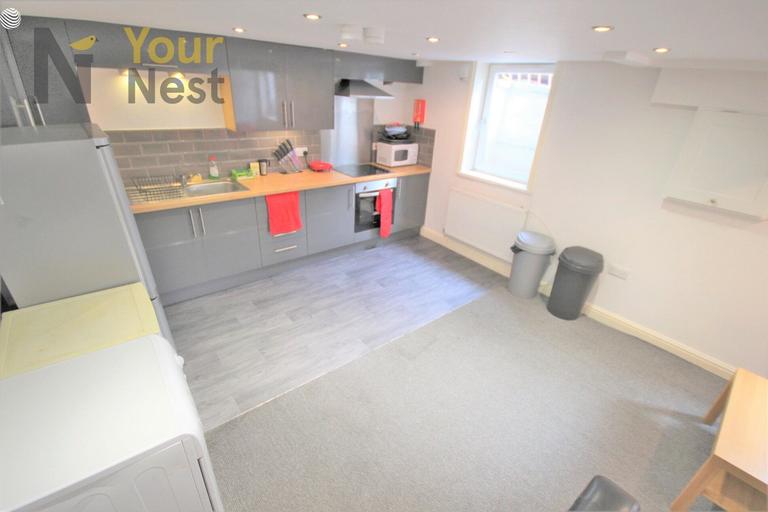 Quarry Place, Woodhouse, Leeds, LS6 2JT