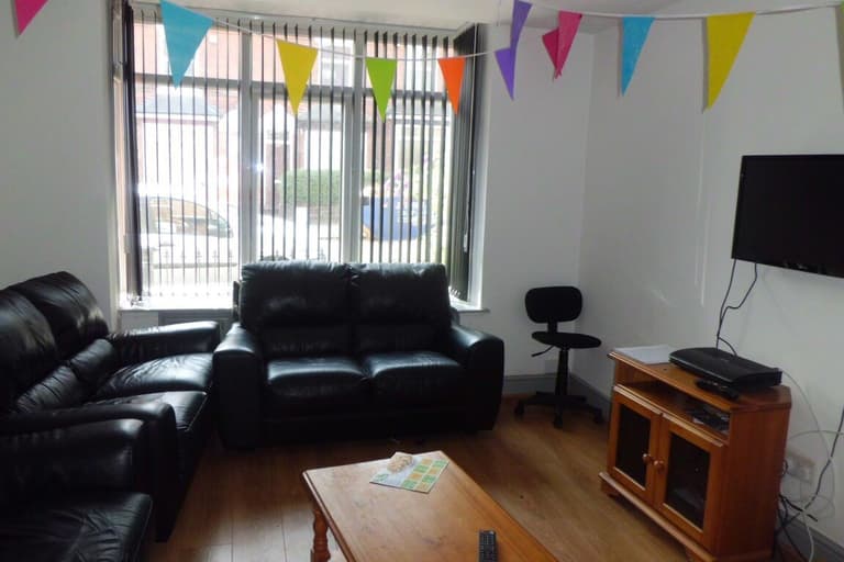Hubert Road, Selly Oak, Birmingham, B29 6ET Hubert Road, Selly Oak, Birmingham, B29 6ET