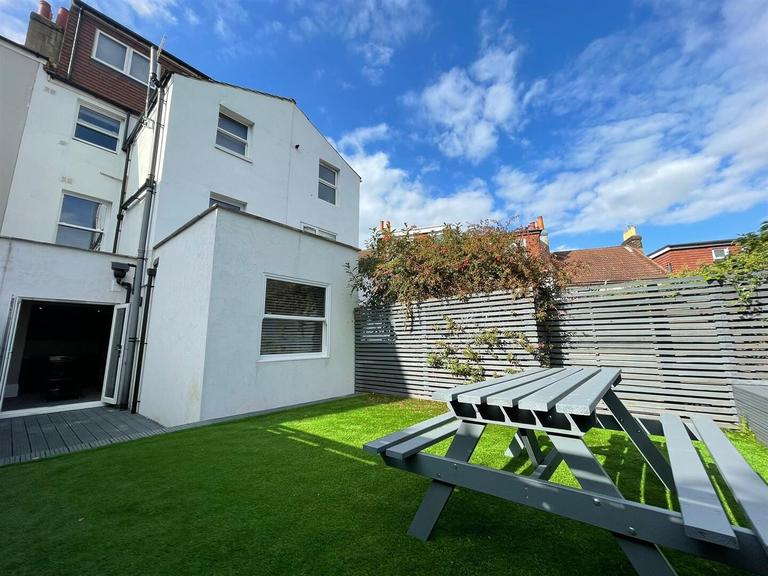 York Grove, City Centre, Brighton, BN1 3TT