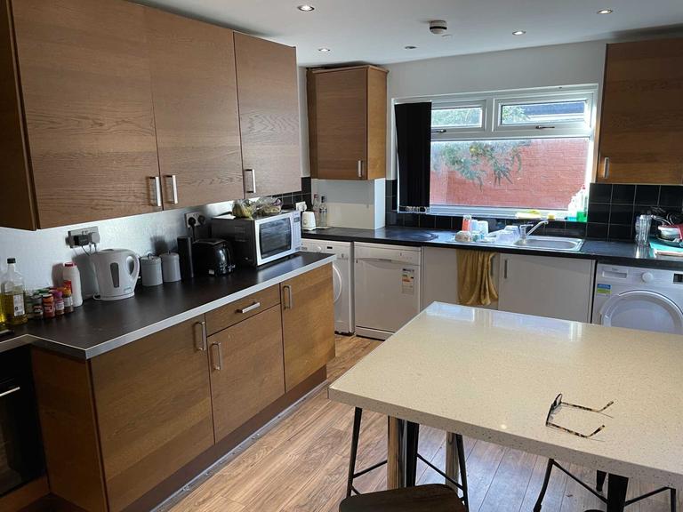 4 bedroom house for rent Bagot Street Wavertree, Liverpool, L15 2HA