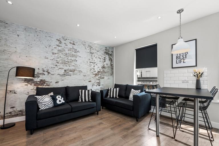 Hills Road, City Centre, Cambridge, CB2 1LA